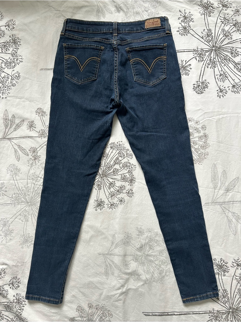 Levi's Slim Jeans Dark Wash Blue Size 31 Excellent Condition - Picture 5 of 11